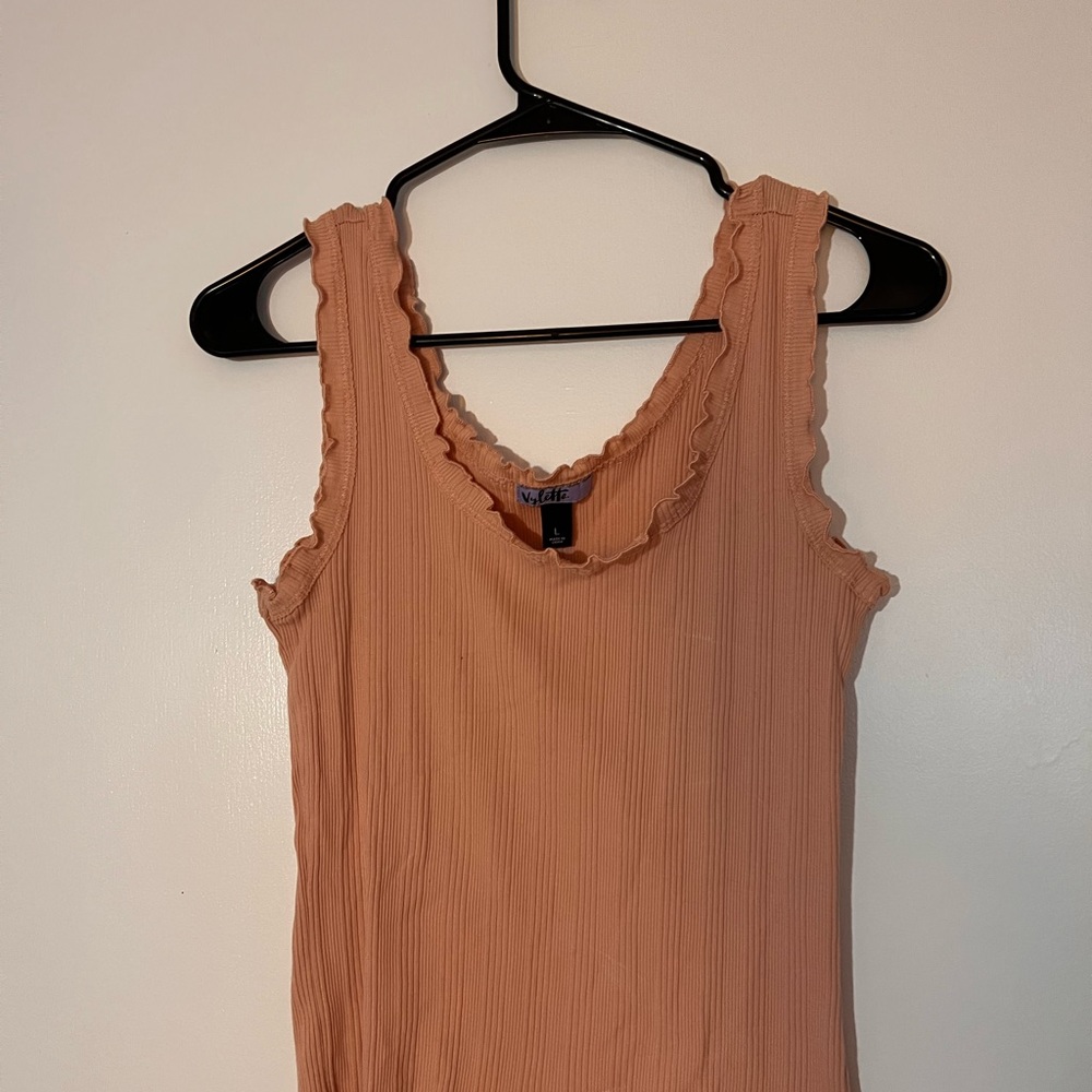 Tank top. Size large. Pink